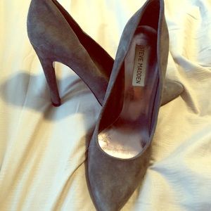 Steve Madden Suede Pumps